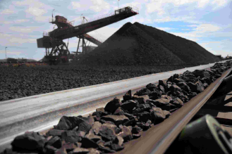 UMK switches to rail as manganese stocks reach saturation in key markets